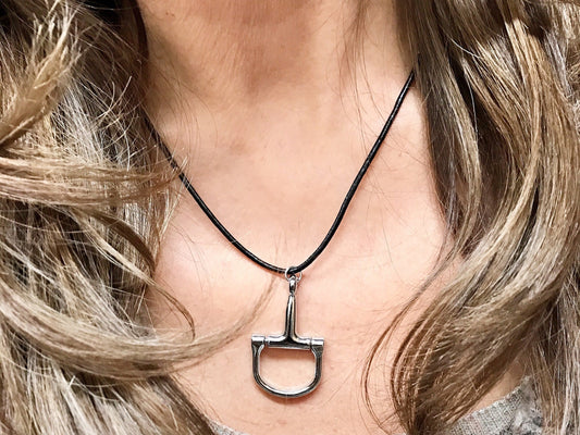 Horse Necklace with Stirrup Snaffle Bit B2666 | Ideana