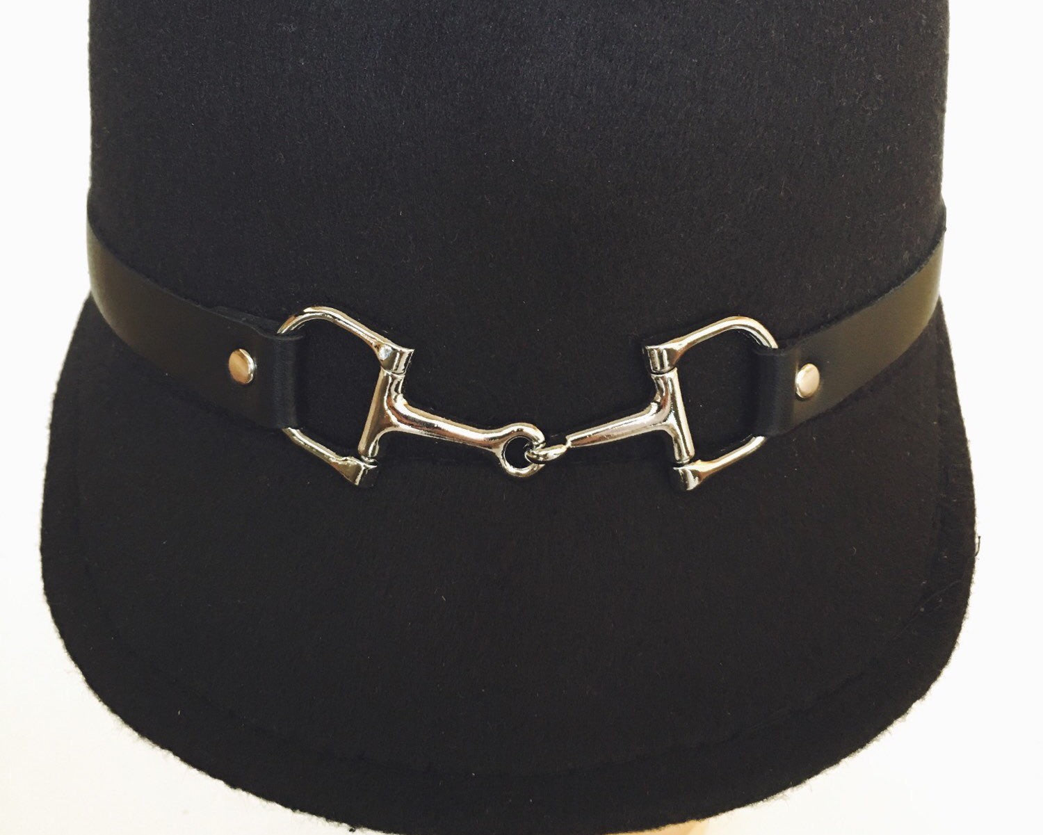 Equestrian Cloche Hat B3590 | Ideana