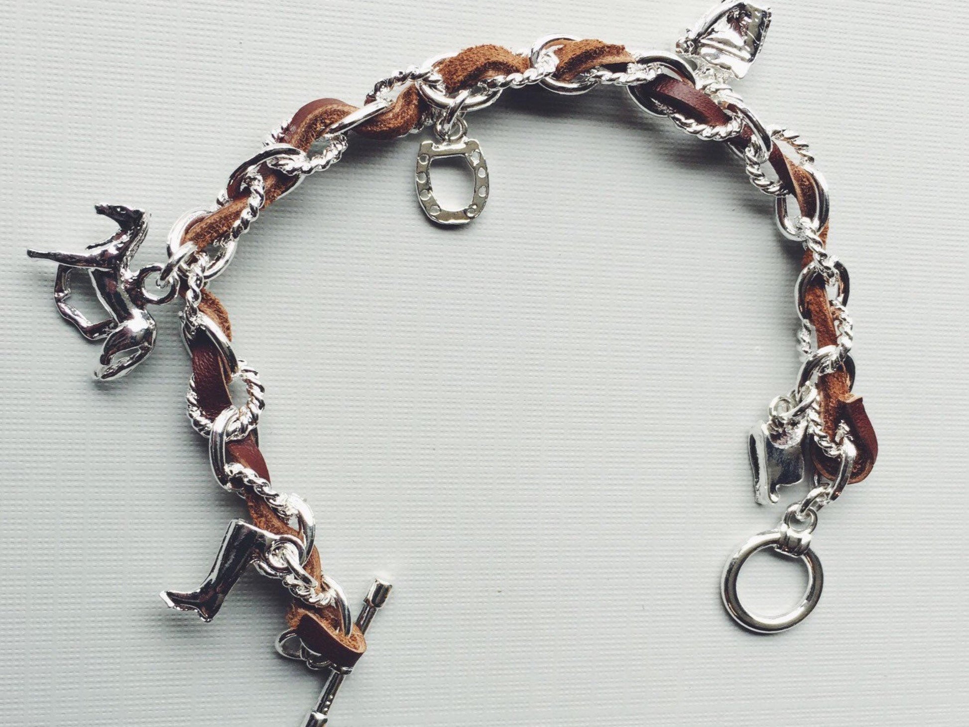 Equestrian Horse Charm Bracelet D3937 | Ideana